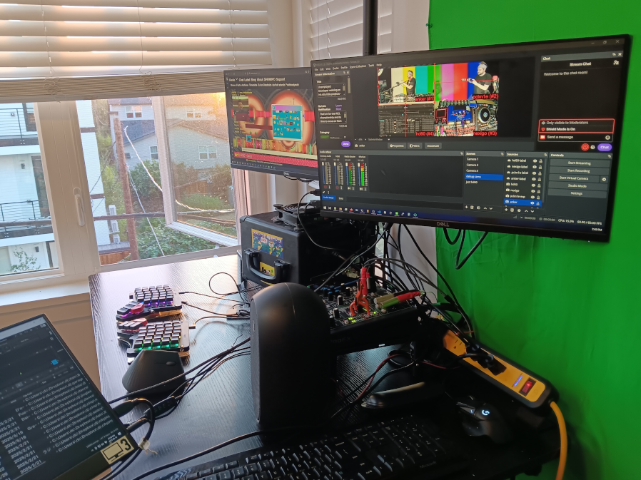 alternate shot of the secondary keyboard interface for streamy