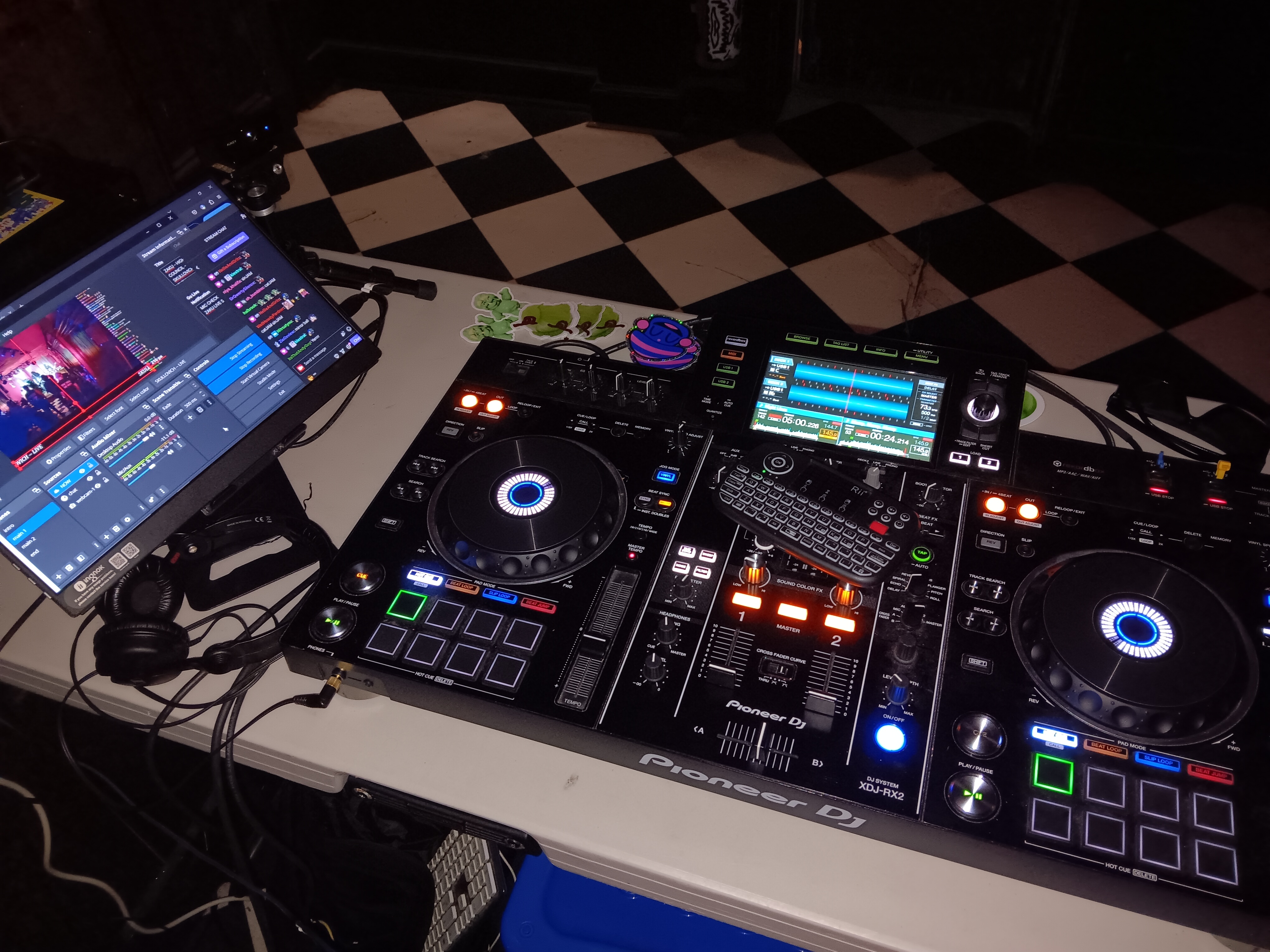 my setup for the show with the venue's XDJ system